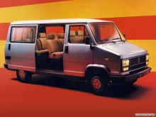 Peugeot 69-75 ც.ძ., 1.8-2.5 LPeugeot J5 Combi 1000 1981-90 01